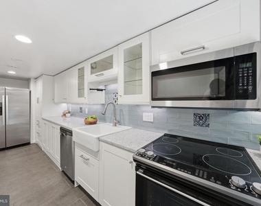 1200 East Capitol Street Ne - Photo Thumbnail 13