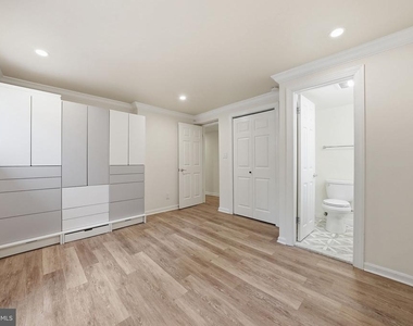 1200 East Capitol Street Ne - Photo Thumbnail 22