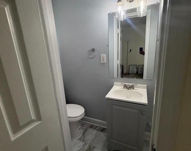 978 Mount Olivet Road Ne - Photo Thumbnail 5