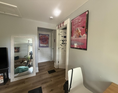 701 Washtenaw Avenue - Photo Thumbnail 15