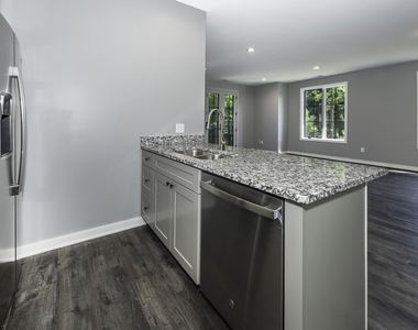 5399 Plymouth Road - Photo Thumbnail 14