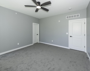 5399 Plymouth Road - Photo Thumbnail 20