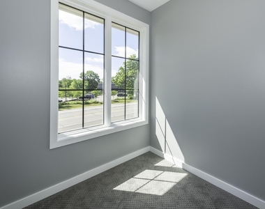 5399 Plymouth Road - Photo Thumbnail 23