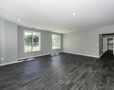 5399 Plymouth Road - Photo Thumbnail 6