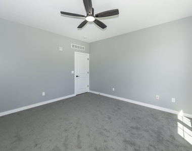 5399 Plymouth Road - Photo Thumbnail 21