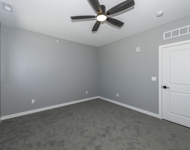 5395 Plymouth Road - Photo Thumbnail 21