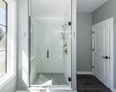 5395 Plymouth Road - Photo Thumbnail 25