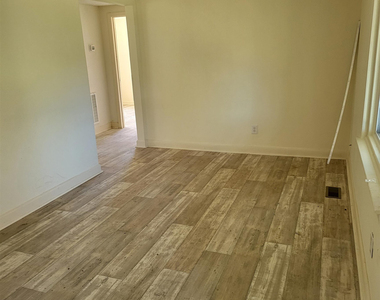511 Royal Street - Photo Thumbnail 4