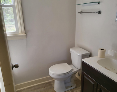 511 Royal Street - Photo Thumbnail 2