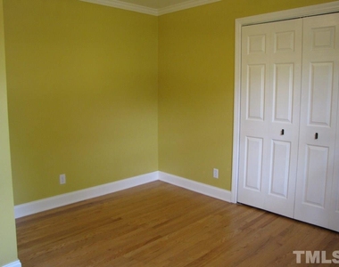 501 Parkview Drive - Photo Thumbnail 8