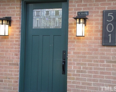 501 Parkview Drive - Photo Thumbnail 1