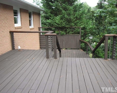 501 Parkview Drive - Photo Thumbnail 10