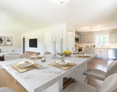 204 W Johnson Street - Photo Thumbnail 5