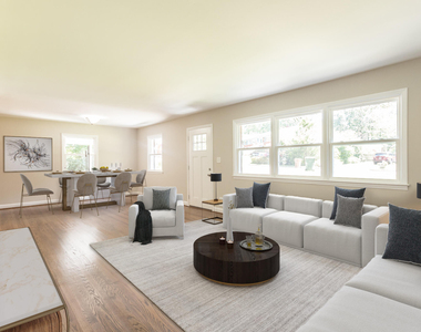 204 W Johnson Street - Photo Thumbnail 3