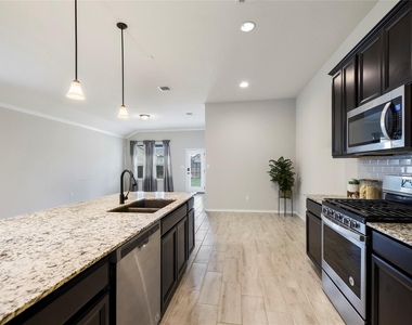 107 Barley Fork Ln - Photo Thumbnail 9