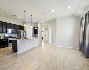 107 Barley Fork Ln - Photo Thumbnail 15
