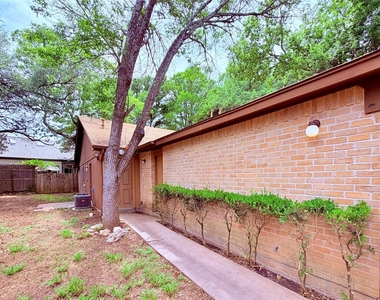 6503 Columbia Oaks Ct - Photo Thumbnail 23