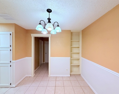 6503 Columbia Oaks Ct - Photo Thumbnail 13