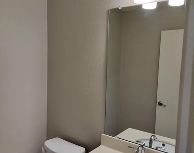 9016 Ridgewell Rd - Photo Thumbnail 19