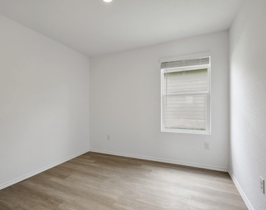6515 Arid Way - Photo Thumbnail 19