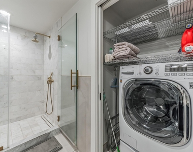70 Rainey St - Photo Thumbnail 25