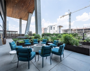 70 Rainey St - Photo Thumbnail 17