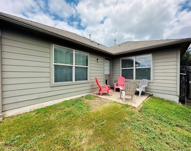 7521 Cedar Edge Dr - Photo Thumbnail 17