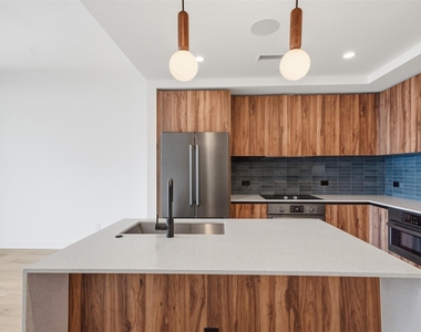 84 East Ave - Photo Thumbnail 1