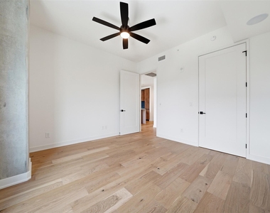 84 East Ave - Photo Thumbnail 23