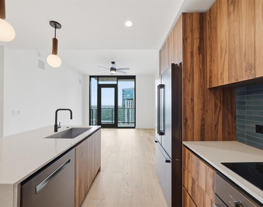 84 East Ave - Photo Thumbnail 17