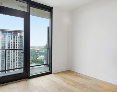 84 East Ave - Photo Thumbnail 20