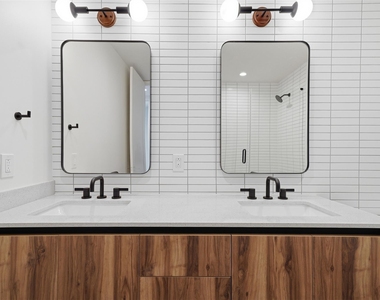 84 East Ave - Photo Thumbnail 4