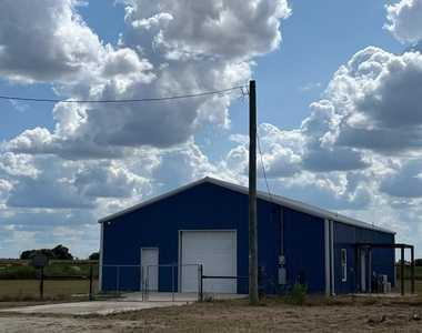 2000 County Road 453 Rnch - Photo Thumbnail 6