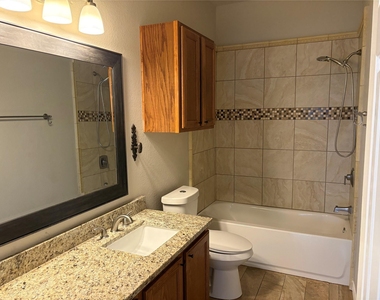 1112 Vanderbilt Cir - Photo Thumbnail 30