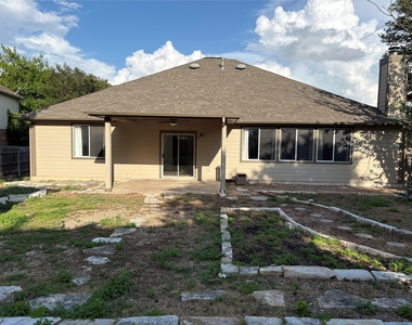 1112 Vanderbilt Cir - Photo Thumbnail 33
