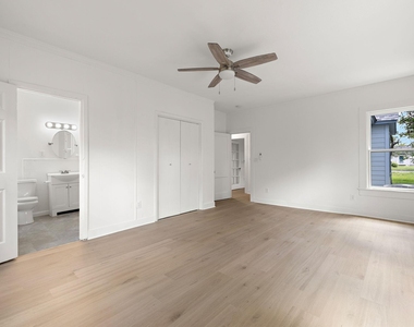 1301 Sloan St - Photo Thumbnail 16