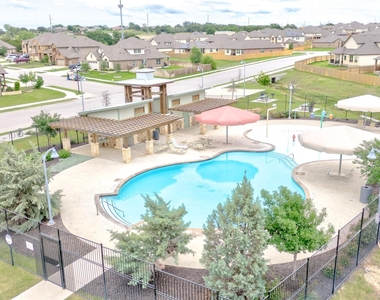 1317 Cesarina St - Photo Thumbnail 28