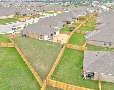 1317 Cesarina St - Photo Thumbnail 32