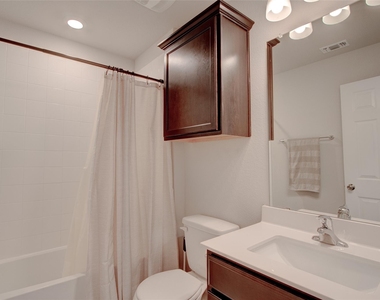 1317 Cesarina St - Photo Thumbnail 19