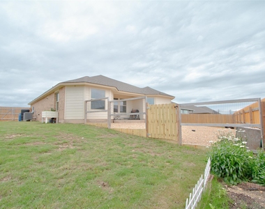 1317 Cesarina St - Photo Thumbnail 38