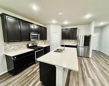 6620 Folsom Ave - Photo Thumbnail 2