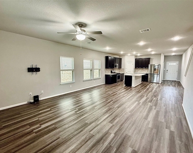 6620 Folsom Ave - Photo Thumbnail 4