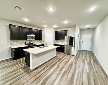 6620 Folsom Ave - Photo Thumbnail 3