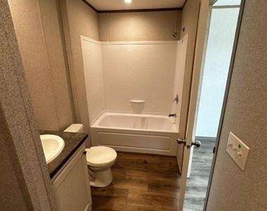 116 Mazatlan Dr - Photo Thumbnail 7