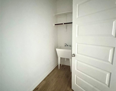 109 Everett Ct - Photo Thumbnail 9
