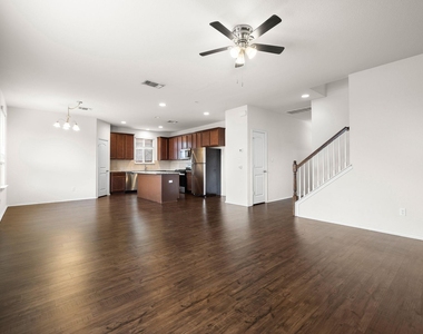 11801 Jackson Falls Way - Photo Thumbnail 7