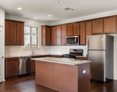 11801 Jackson Falls Way - Photo Thumbnail 9
