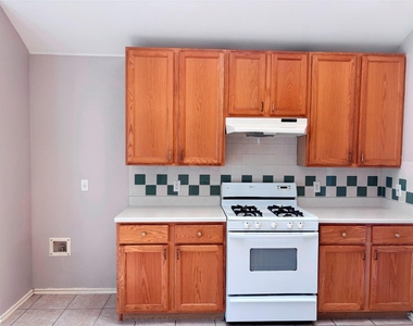 14901 Sand Dollar Ct - Photo Thumbnail 7