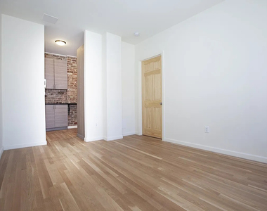 174-176 Spring Street, Unit 14 - Photo Thumbnail 1