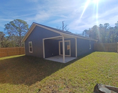 908 W 9th Street - Photo Thumbnail 19